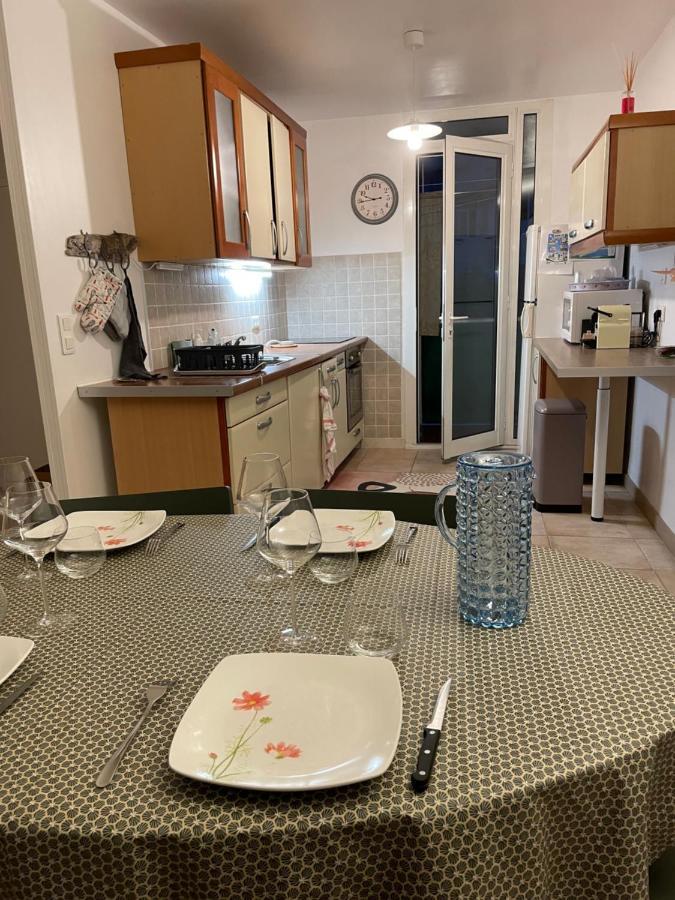 Appartement Les Pieds Dans L'Eau Saint-Mandrier-sur-Mer Luaran gambar