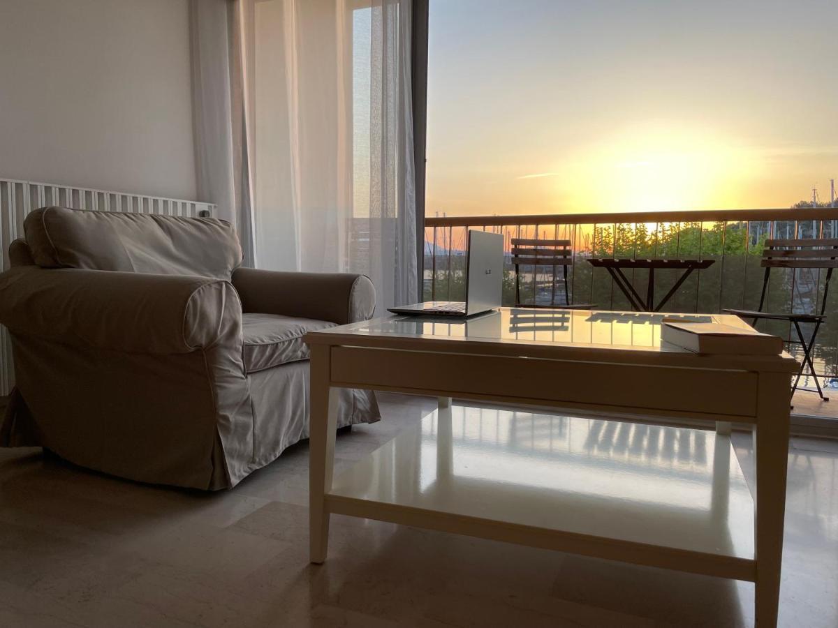Appartement Les Pieds Dans L'Eau Saint-Mandrier-sur-Mer Luaran gambar